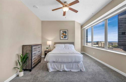 Downtown Flat w/ LAKE VIEW: Walk 2 Stadiums/Arenas - Photo 22