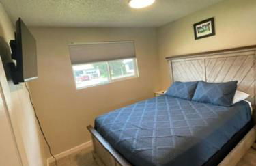 Photo Op with Sasquatch 2 min to walk Silver Mtn - Foto 19