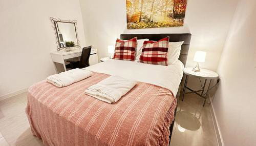 Walnut Flats-F2, 3-Bedroom with Garden & Patio - AC, Parking, Netflix, WIFI - Close to Oxford, Bicester & Blenheim Palace - Foto 2, towels