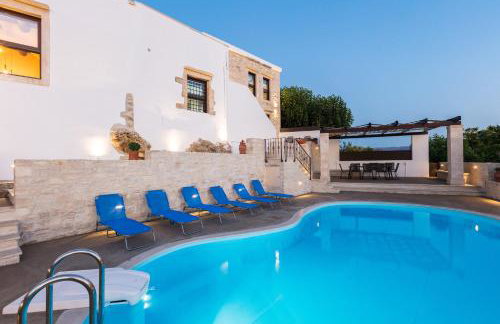 Penthe Manor House, Rustic Secret Retreat, By ThinkVilla - Photo 8