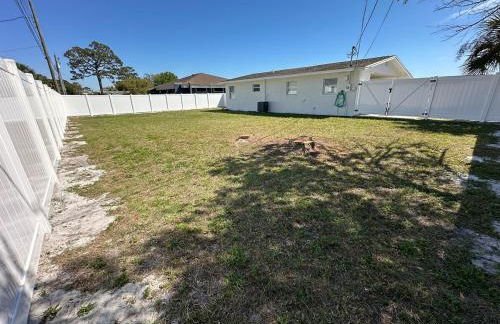 The Country Club Cottage NEW! Space Coast Entire Home! Plenty of Parking! - Foto 40