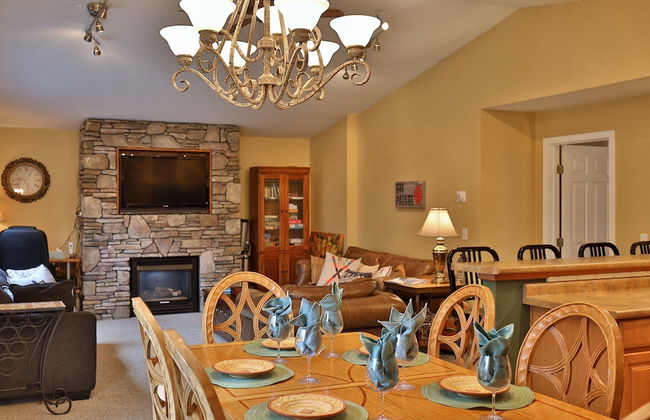 The Tanglewood Lodge: Amazing Ski Home For Groups. Hot Tub. Close To Killington Resort! 4 Bedroom Home - Photo 31