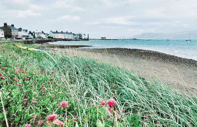 Lligwy House - Charming 3-bed House in Holyhead - Photo 27