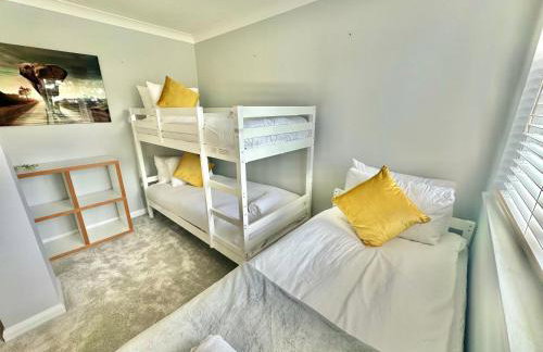 5 Bed House - Pool - Hot Tub - Sauna - Pool Table - Near New Forest and Beach - Sleeps 12 - Photo 17