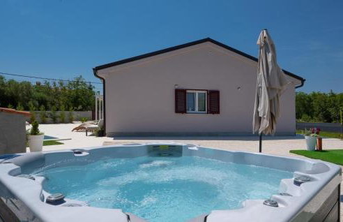 Awesome Home In Mali Vareski - Foto 13