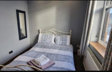 Two Bedroomed Loft Apartment - The Old Drill Hall Ryde - Photo 5