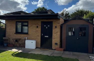 Cosy Garden Studio, close to Central and Wembley - Foto 1