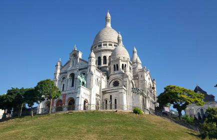 Paris Montmartre, Mairie du 18e - Foto 10