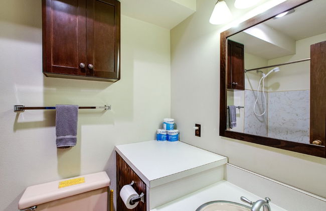 46SLL - Convenient - Economical - WiFi - Sleeps 2 - Foto 7