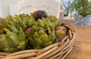 The Pelican Room-converted Cart Lodge near airport - Photo 19