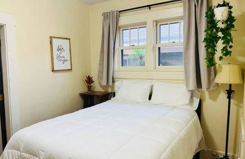 Walk to Dining Breweries and Shops Plus New Hot Tub - Foto 15