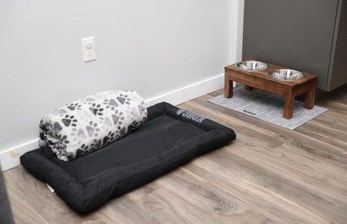 Luxury Apartment with Gym, Steps From Commuter Rail #3013 - Foto 8