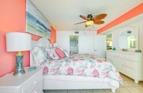 Pool and Beach Access Waterfront Hudson Condo! - Foto 15