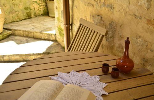 Roukouneli Traditional Stone House - Terrace & BBQ - Foto 38