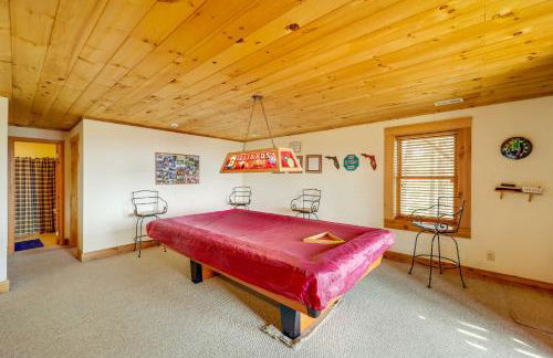 Smoky Mountain Vacation Rental with Large Deck! - Foto 13