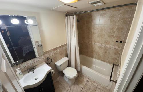 NY-NJ Tennis Suites - Sleeps 40 - 15 Mins to NYC - Foto 60