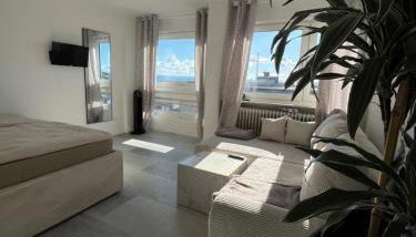 City Apartement mit Seeblick, TOPLAGE Stadtblick, Shopping & 1 Minute zum Bodensee - Foto 4