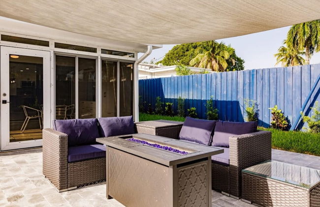 Modern Spacious Home With Pool Jacuzzi - Photo 57