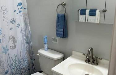 Bay Breeze Bliss-Hot Tub, Bar and Canal 5mi to Beach - Foto 30