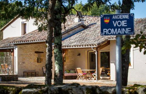 Du Levant au Couchant - 2 gîtes mitoyens à Caylus - Piscine - Jardin - 5 chambres - 12 personnes - 5 minutes du village médiéval - Foto 29