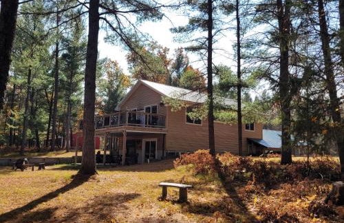 Hazel's Goose Creek Lodge - Private Riverfront! - Foto 7