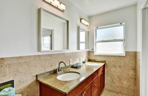 Deluxe Home Heated Pool & Jetted Tub near Beach - Foto 18