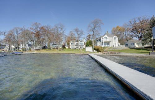 Lakeside Michigan Retreat with Boat Dock and Fireplace - Foto 36