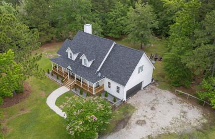 Grandma's Farm on 6 acres with Lighted Barn and River Access - Foto 57