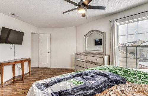 Patio and Yard! Family Home, 6 Mi to Airport - Foto 16