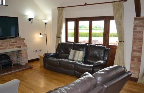 Lodge Barns - Photo 33