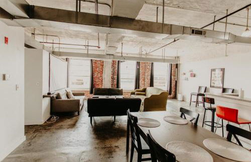 The Downtown Industrial Loft - Foto 10