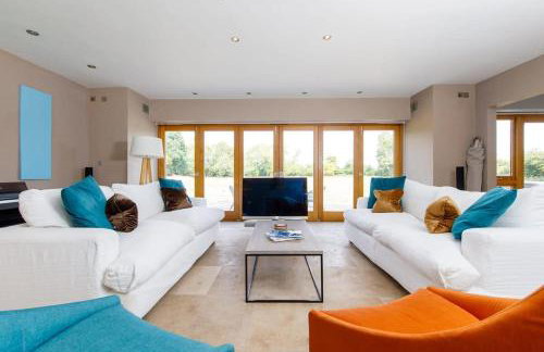 Secluded Barn Style Home With hot tub - Sleeps 12 - Foto 8