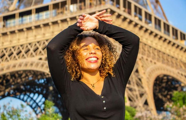 Séance photo privée à l'extérieur de la Tour Eiffel - Photo 5