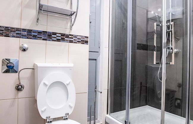 Modern apt Close to Znjan Beach, With big Terrace - Photo 22