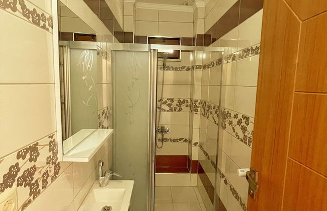 LUSTRA GARDEN SUITE - Photo 19