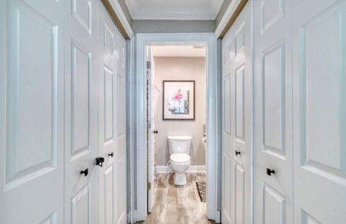 Oceanfront Elysium with a pool - Photo 27