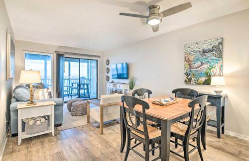 Oceanfront Condo with Furnished Deck and Views! - Foto 6