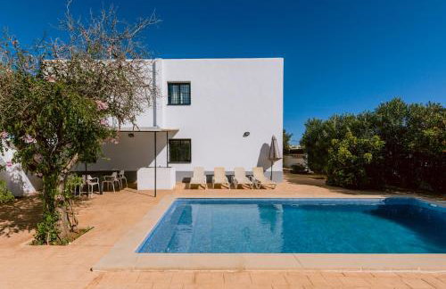 Villa Torres 10 minute walk from Playa den Bossa - Photo 2