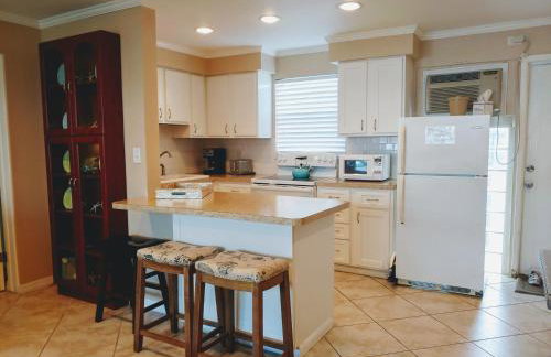 Sunrise Ocean Suites - Photo 27