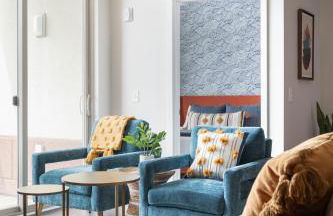 NEW HAPPY TRAIL 2BR CONDO CLOSE TO DOWNTOWN - Foto 2