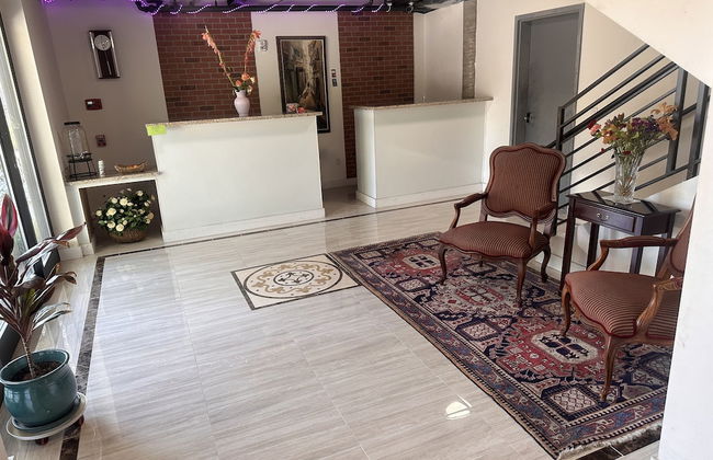 Lakeview Hotel - Photo 1