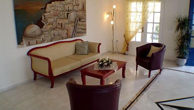 Coin salon dans le hall