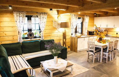 Mysia Nora - Photo 6