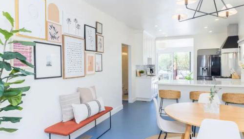 Little Italy 3BD Home with Huge Patio & Backyard - Foto 5