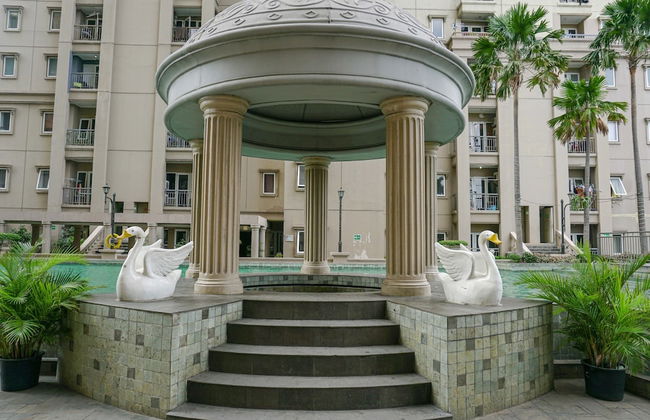 Fully Furnished with Comfortable 2BR Grand Palace Kemayoran Apartment - Photo 24