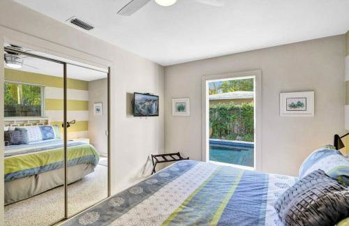 Heated pool, parking, 5 min walk to food and fun! - Foto 10