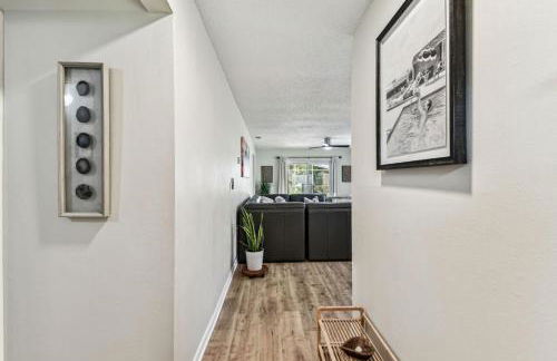 Relaxing Modern Home Sleeps 6 Pool BBQ Firepit - Foto 53