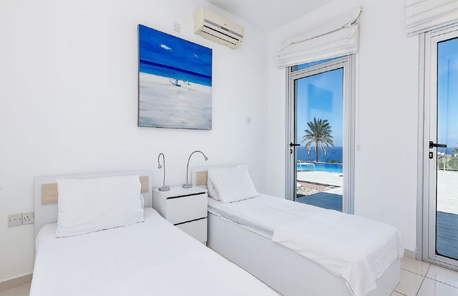 An Executive 3 Bedroom Villa, Private Pool, Ac Wifi in all Rooms, Internet Tv - Foto 5