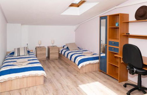 5 Bedroom Amazing Home In Bogatic - Foto 22