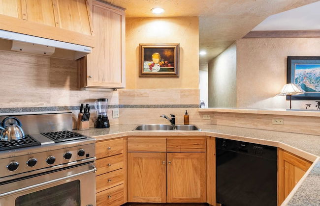 Centrum 302 by Avantstay Gorgeous Condo w/ Great Views & Steps Away From Ski Runs! - Foto 14